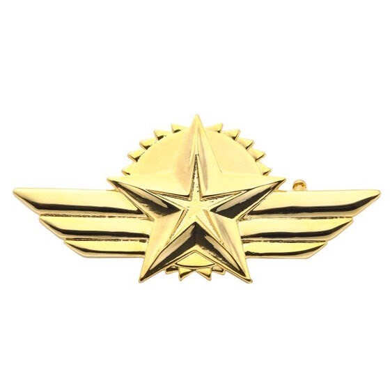 PRE-ORDER : BLEACH Thousand-Year Blood War Arc Uryu Ishida Brooch