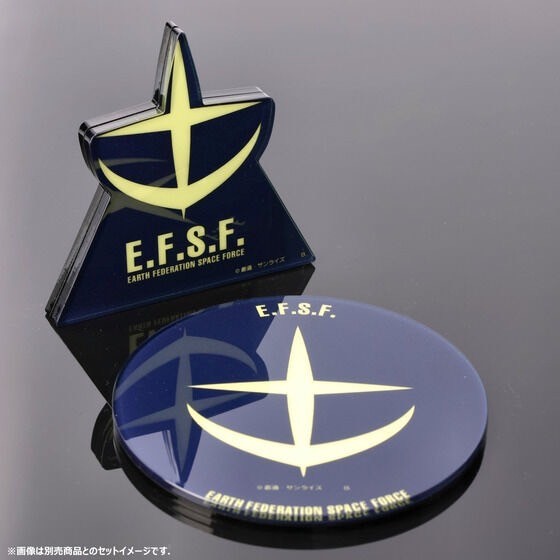 PRE -ORDER : Mobile Suit Gundam Glowing Acrylic Plate