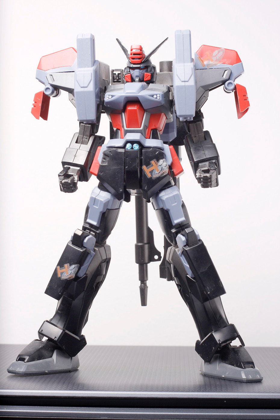 1/100 LH-GAT-X103 Hail Buster Gundam by Bandai