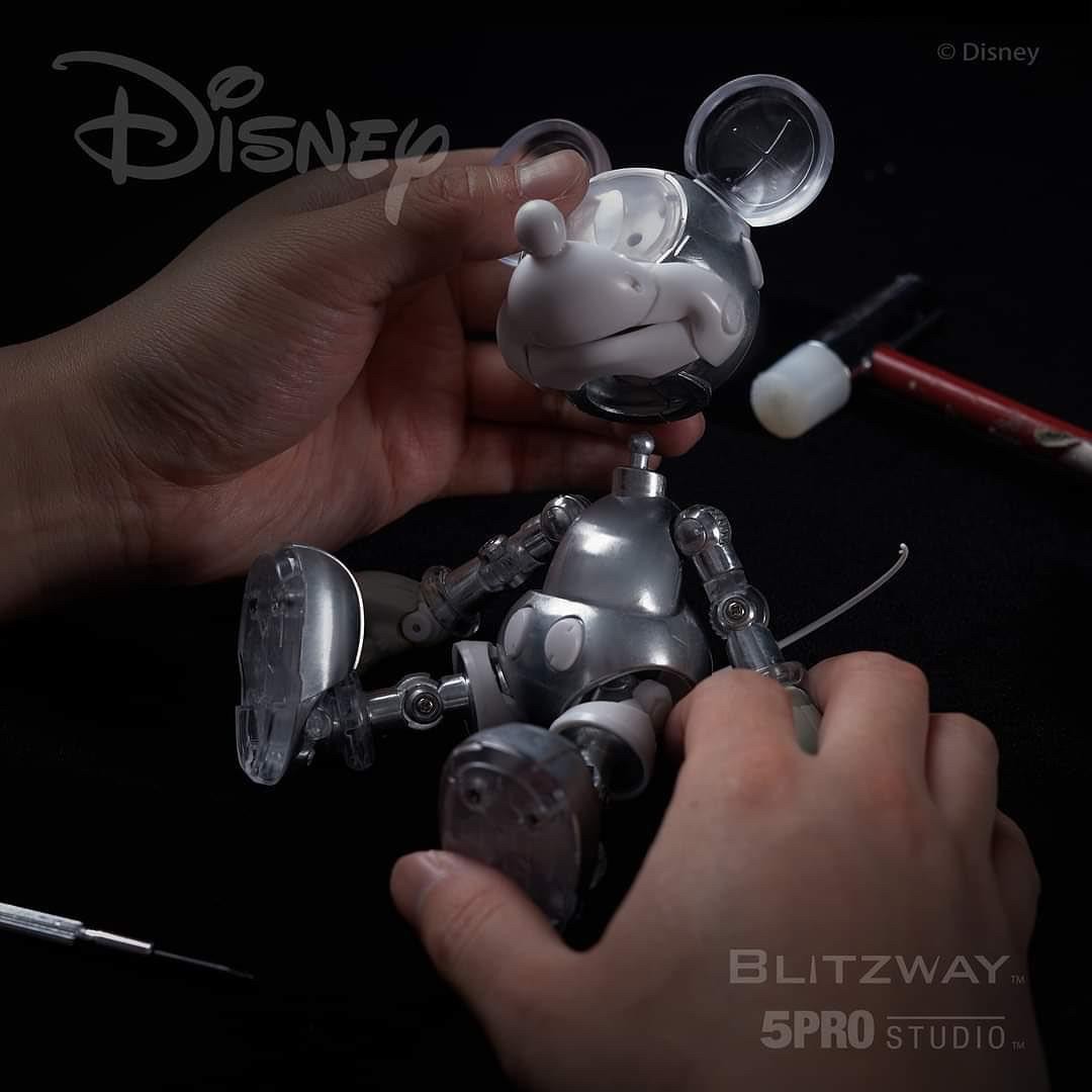 CARBOTIX Disney Characters Series Mickey Mouse / Donald Duck / Stitch by Blitzway x 5Pro Studio
