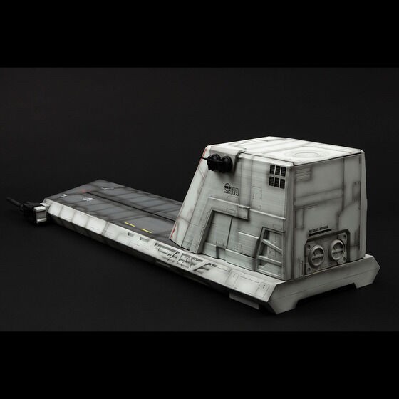 PRE-ORDER : Realistic Model Series Mobile Suit Gundam ZZ (For 1/144 HG series) NAHEL Argama Catapult Deck