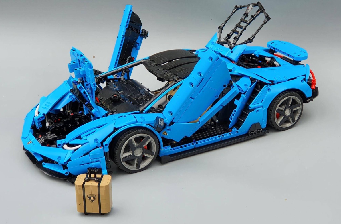18k k-98 Lamborghini Centenario 1:8 hypercar 3899pcs