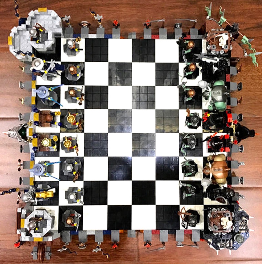 Lepin 16019 Castle Giant Chess Set