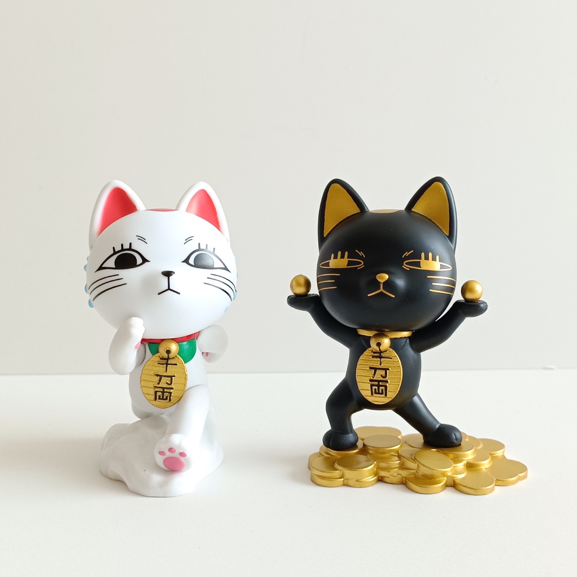 Dan Da Dan Turbo Granny Lucky Cat (Set of 6)