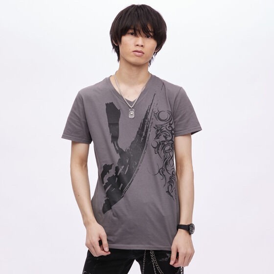 PRE-ORDER : Avataro Sentai Donbrothers x h.NAOTO Inu Brother Tsubasa Inuzuka Brush Drawing Tribal V-neck T-SH