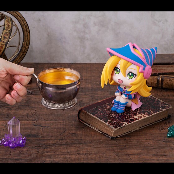 PRE-ORDER : Rukappu Yu-Gi-Oh Duel Monsters Yami Yugi & Black Magician Girl Set [with limited cushion]