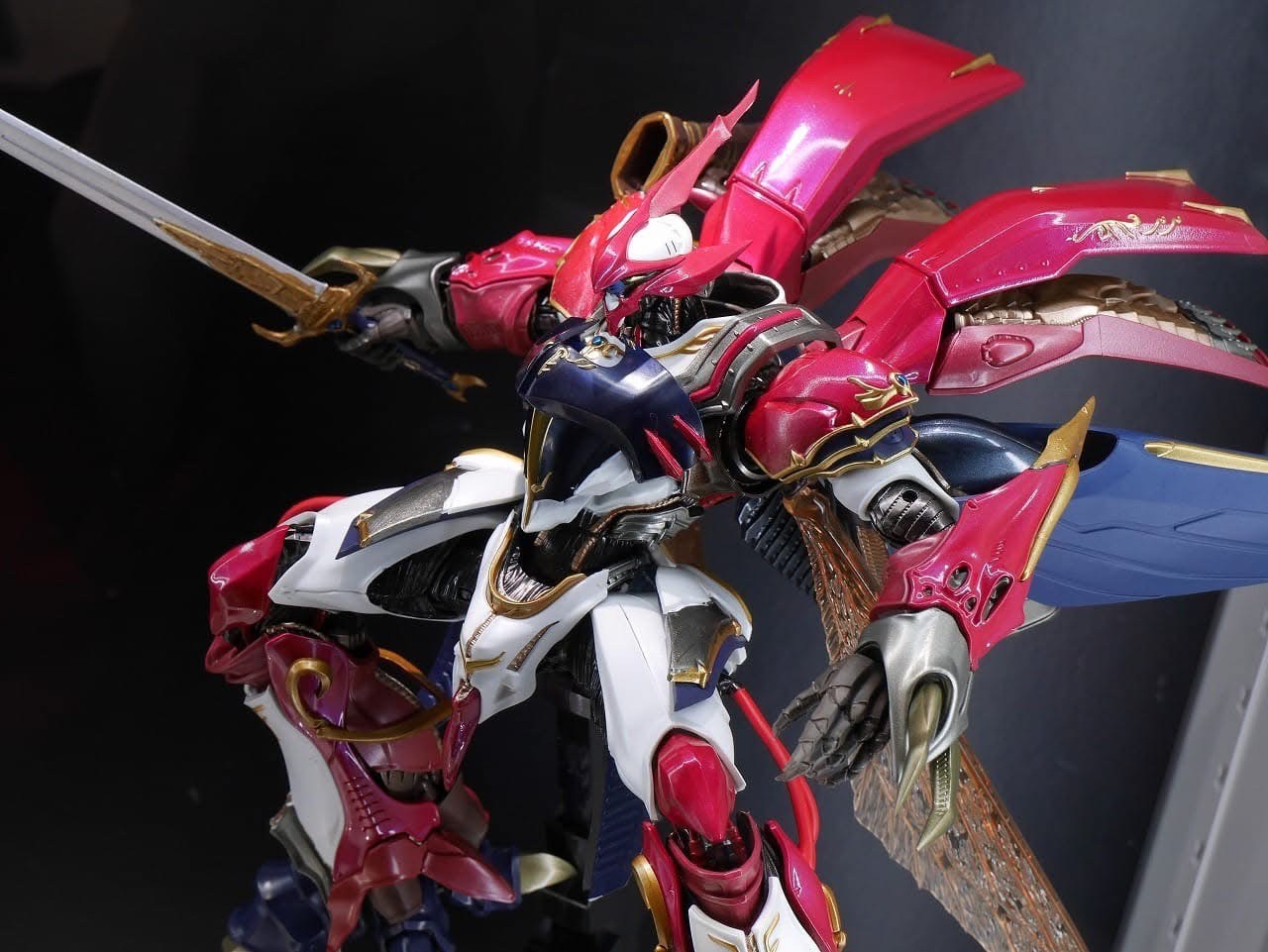 Gundam - METAL BUILD - DRAGON SCALE BELLVINE (Leader of the NA Royal Knights Specification) by Premium Bandai (Limited มีกล่องน้ำตาล)