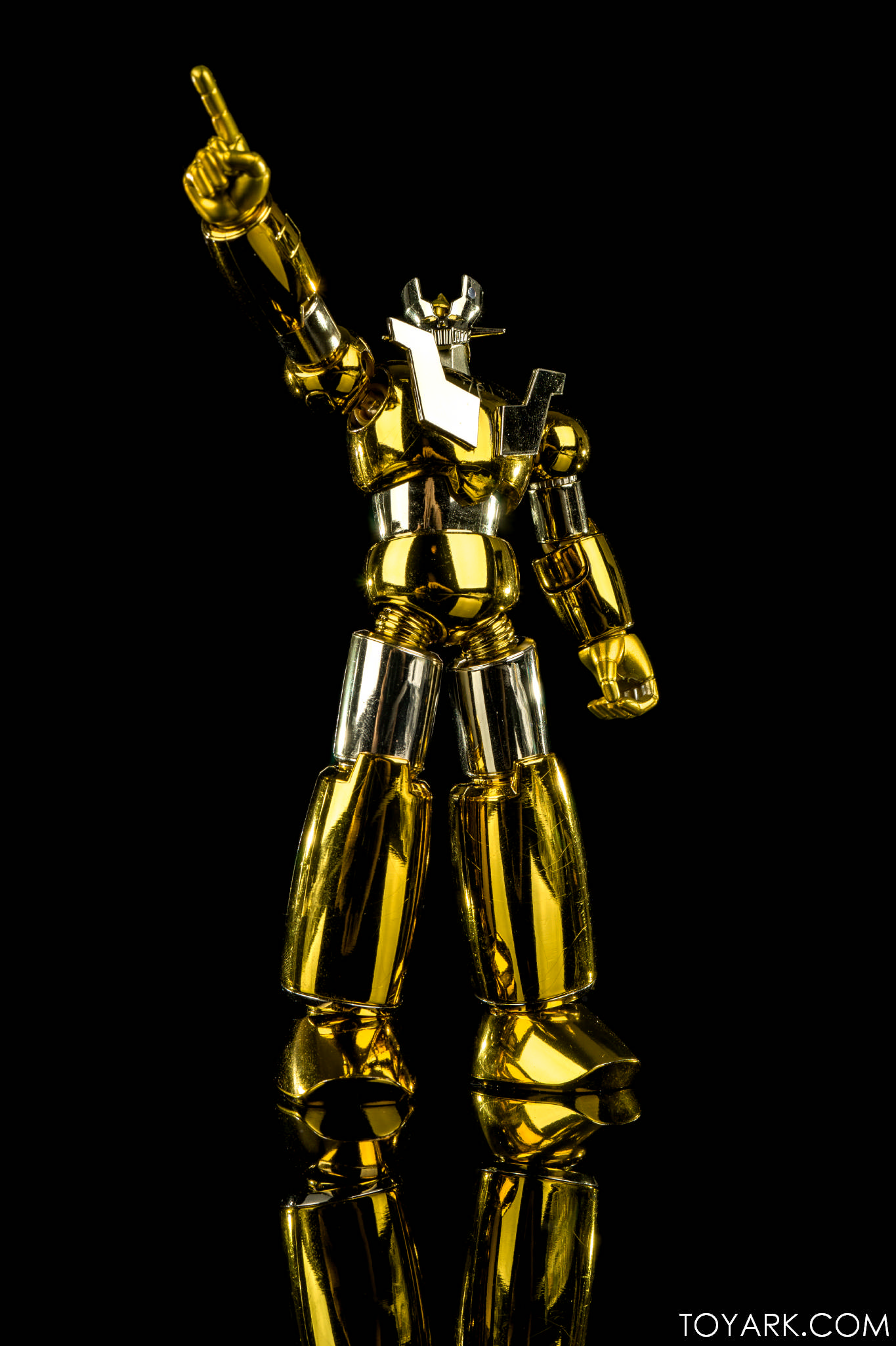 Super Robot Chogokin Shin Mazinger Z Gold Ver. Tamashii Nations 10th Anniversary World Tour Exclusive by Bandai