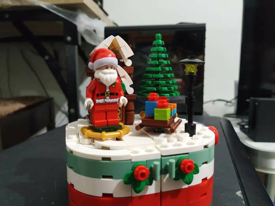 Sembo Block 601090 Santa House 249pcs