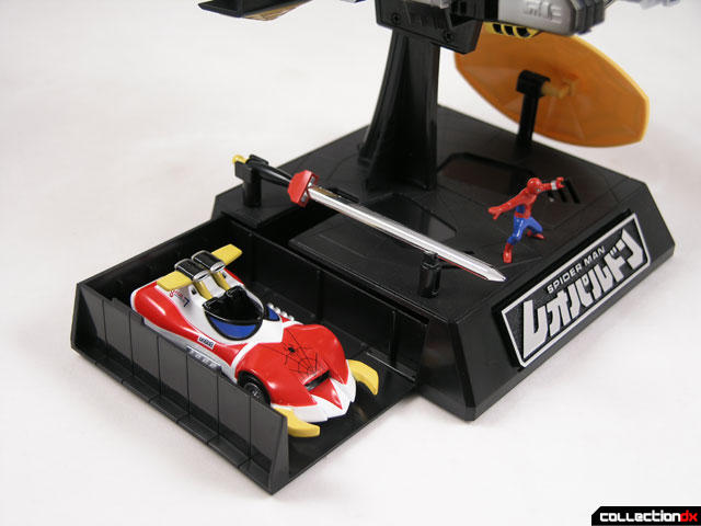 Soul Of Chogokin GX-33 Spiderman & Leopaldon by Bandai