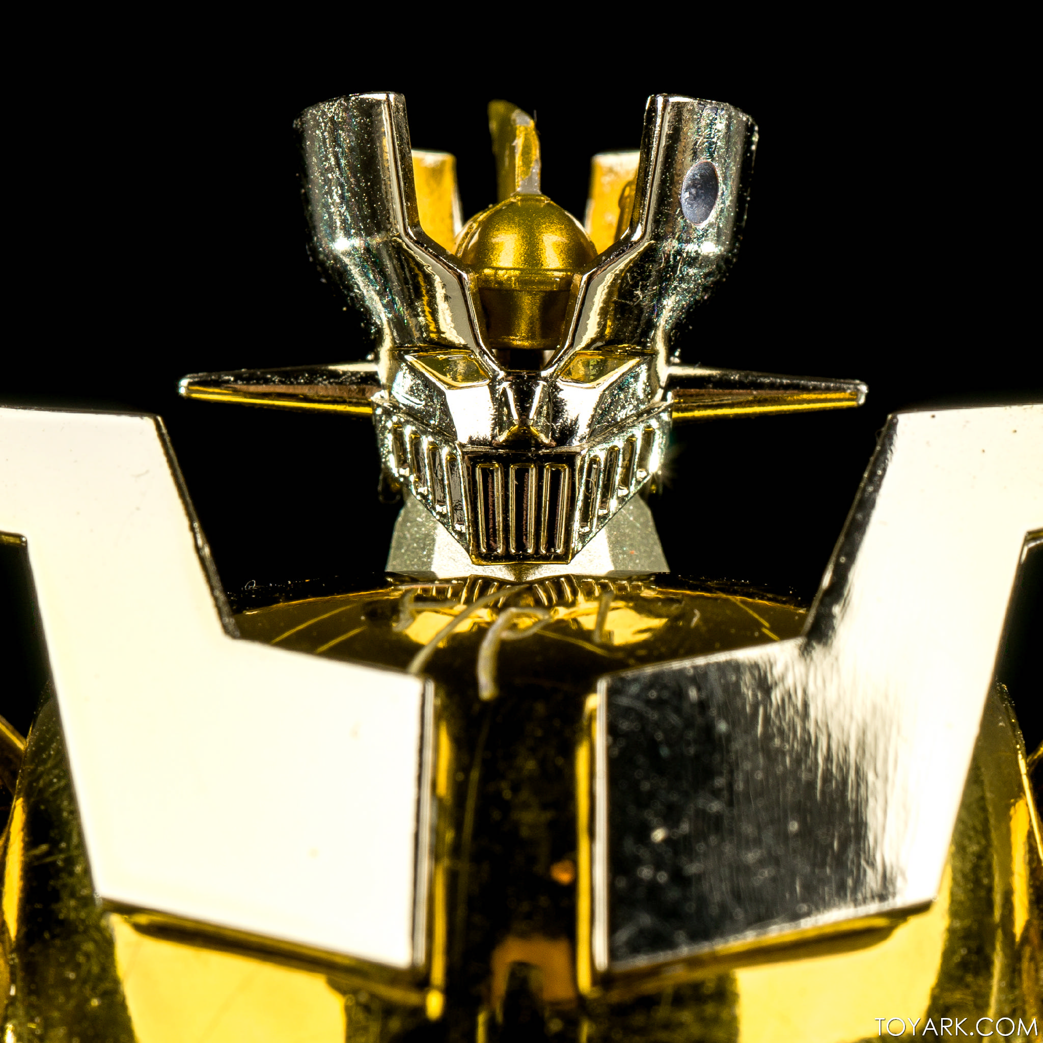 Super Robot Chogokin Shin Mazinger Z Gold Ver. Tamashii Nations 10th Anniversary World Tour Exclusive by Bandai