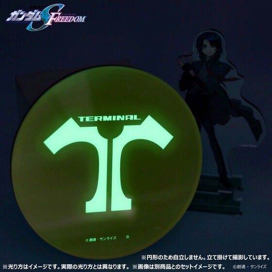 PRE-ORDER : Mobile Suit Gundam SEED FREEDOM Glowing Acrylic Stand / Plate