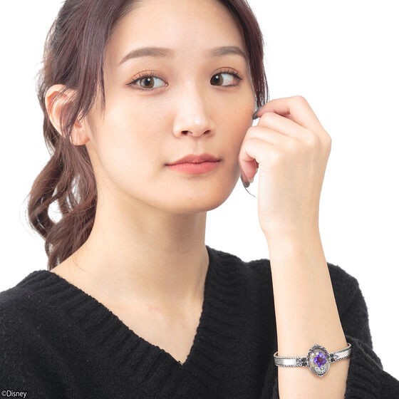 PRE-ORDER : Disney Twisted Wonderland Flower Accessory Bracelet