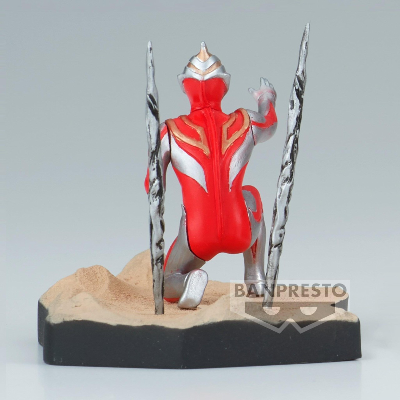 Pre-order : ULTRAMAN GAIA SPECIAL EFFECTS STAGEMENT ULTRAMAN GAIA #3 (A:ULTRAMAN GAIA)(B:METAL ORGANISM APATEE)(C:ULTRAMAN AGUL)