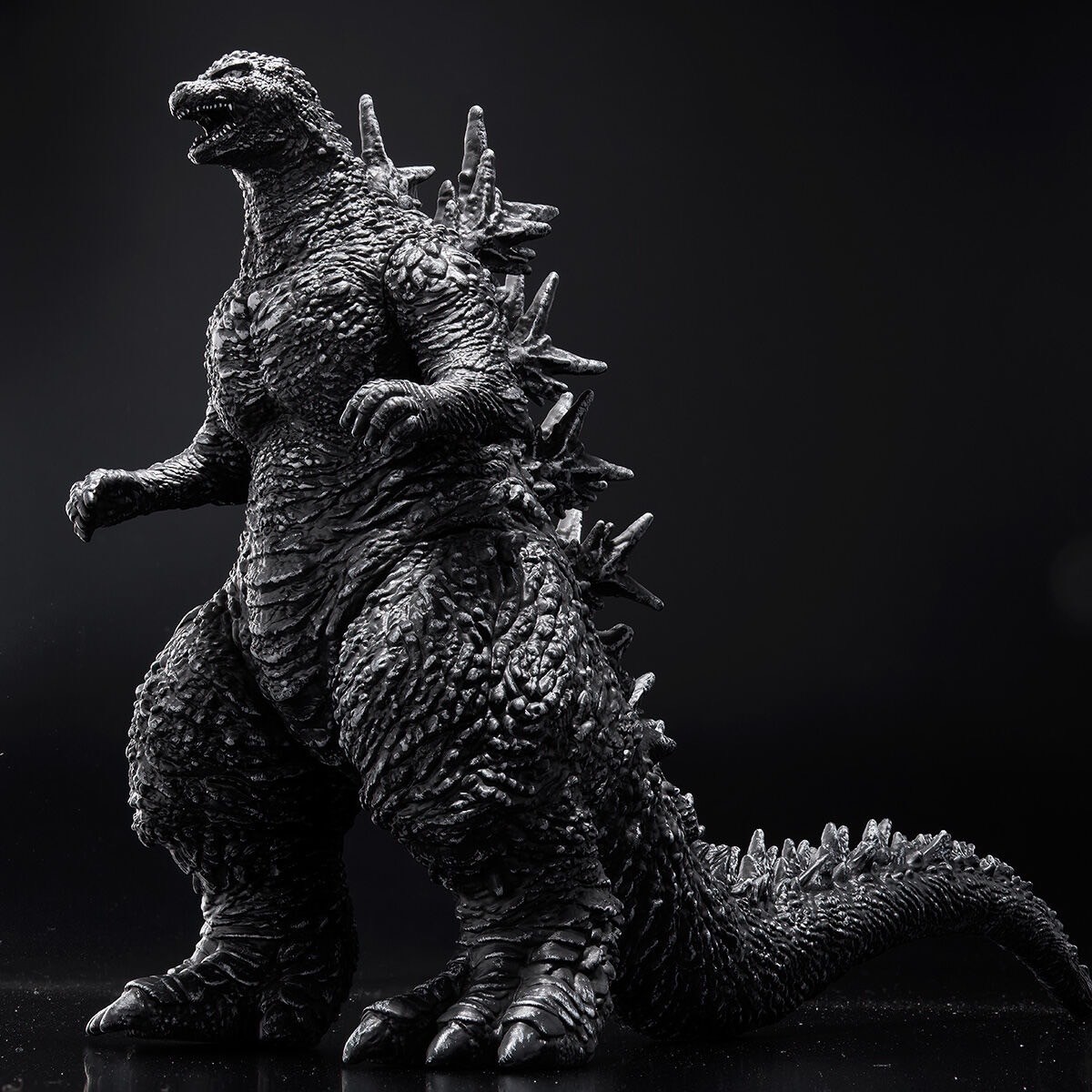 Godzilla - Movie Monster Series Godzilla (2023) & Wu Erluo (2023) Minus Color ver. by Premium Bandai (Limited มีกล่องน้ำตาล)