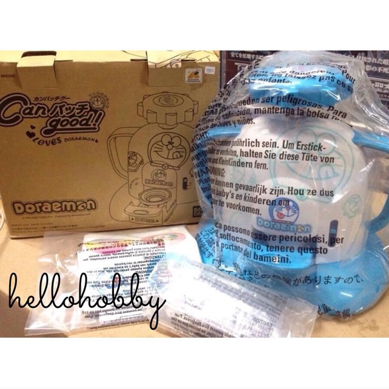 Doraemon เครื่องปั๊มเข็มกลัด by Bandai