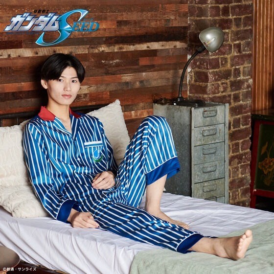 PRE-ORDER : ONOFFYFREE Mobile Suit Gundam SEED Satin Pajamas