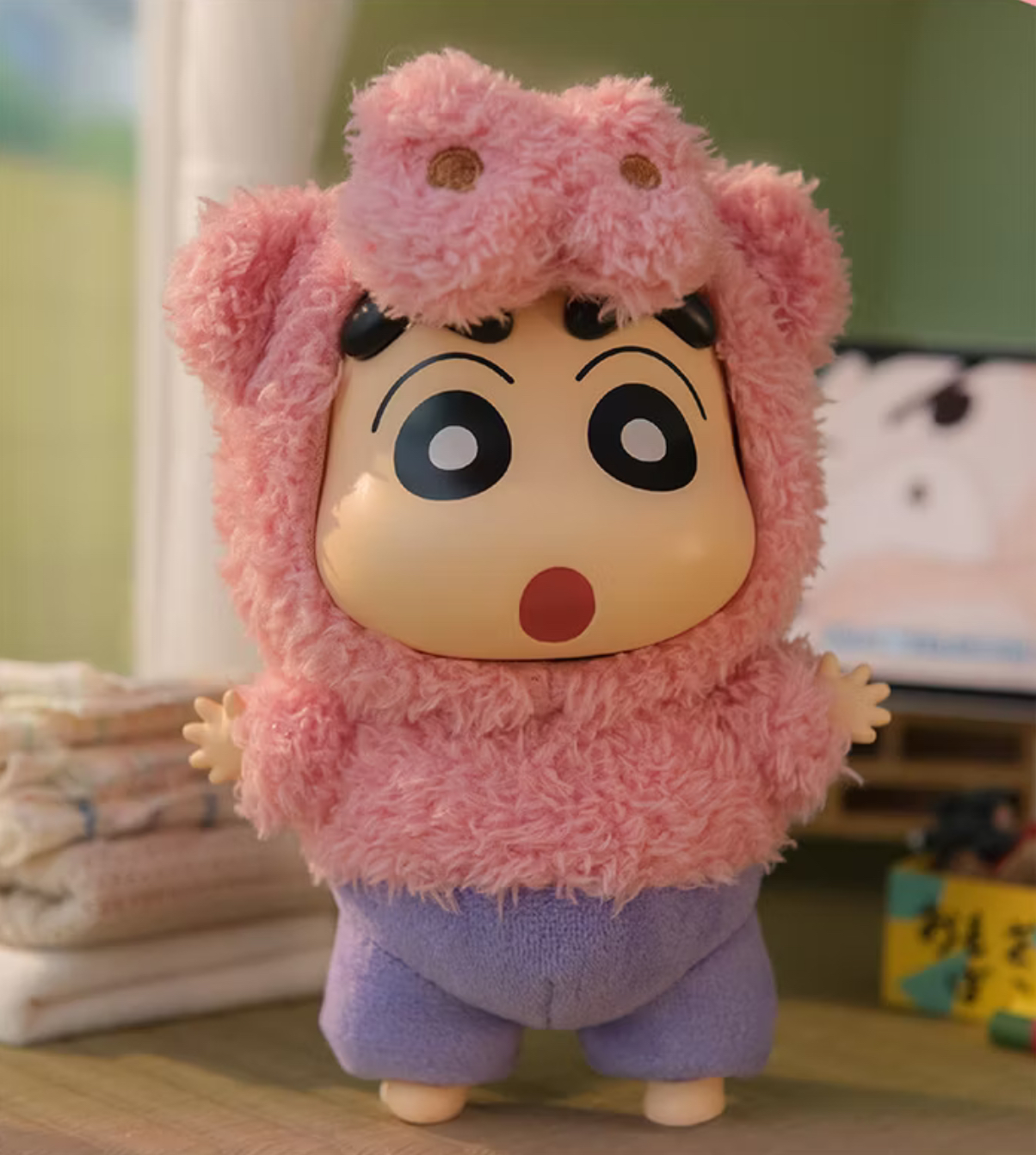 ตุ๊กตาพวงกุญแจ Crayon Shinchan Play Party Series Vinyl Plush Keychain by Top Toy
