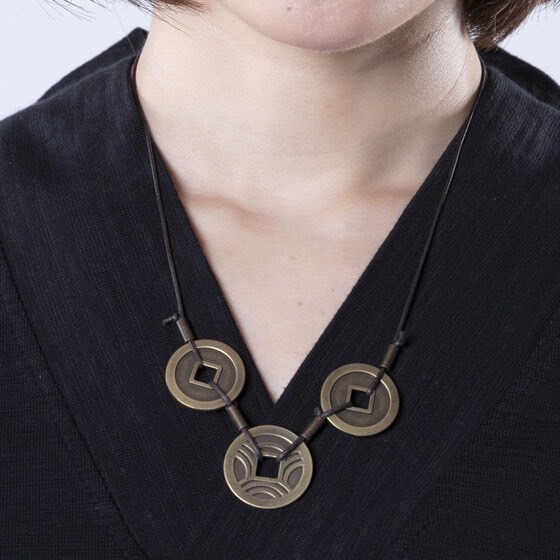 PRE-ORDER : Zyuden Sentai Kyoryuger Kyoryu Gold Old Coin Style Necklace