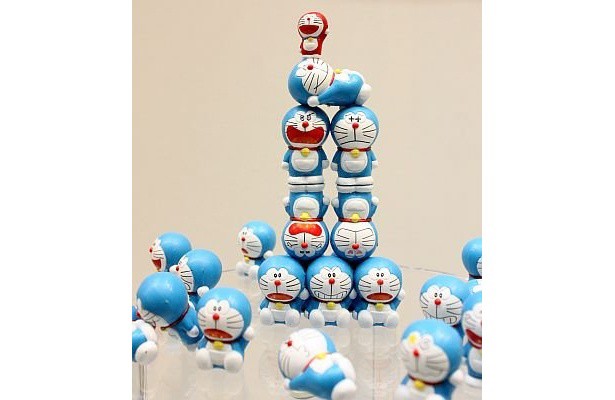 Doraemon Darake Stacking Mini Figure Balance Game by Epoch