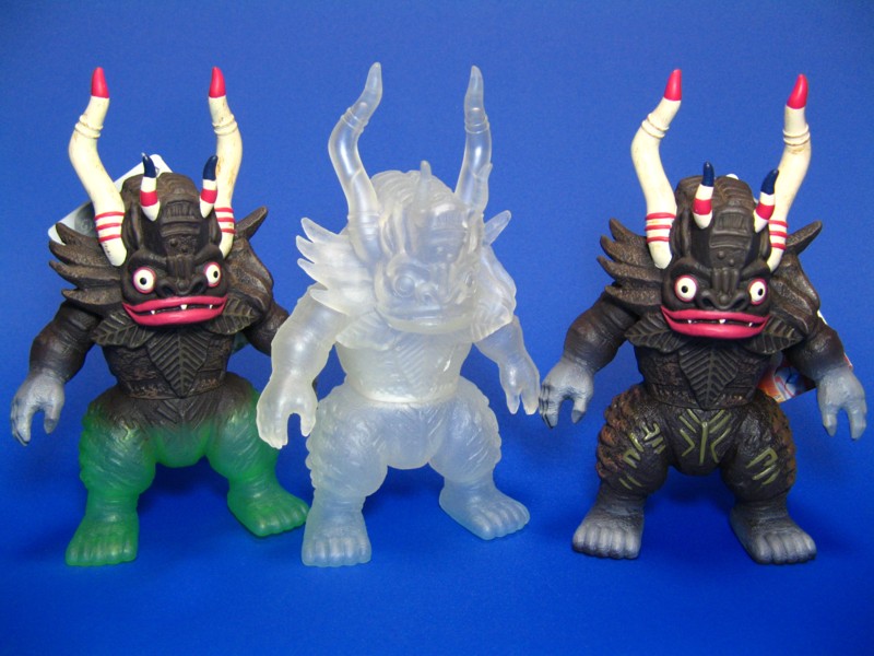 Ultra Monster Series - Ultraseven No.03 Miclas (matte, grey frosted hands & feet, hot pink eyes & lips) 7” by Bandai