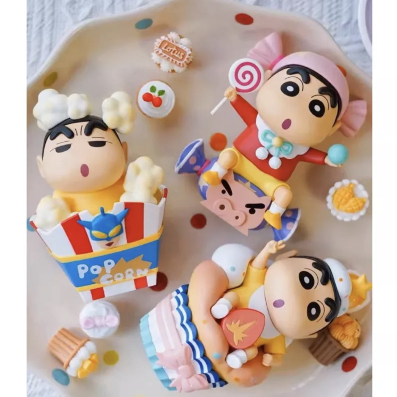 Crayon Shinchan - Dessert Time by 52Toys (Set of 8+1 secret)
