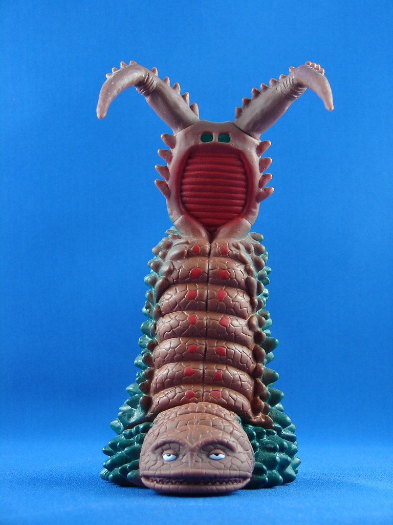 Ultra Monster Series - Return of Ultraman No.10 Twintail (matte flesh & green) 7” by Bandai