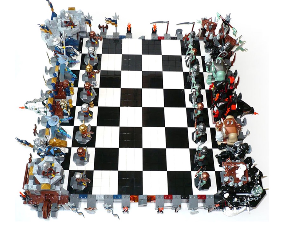 Lepin 16019 Castle Giant Chess Set