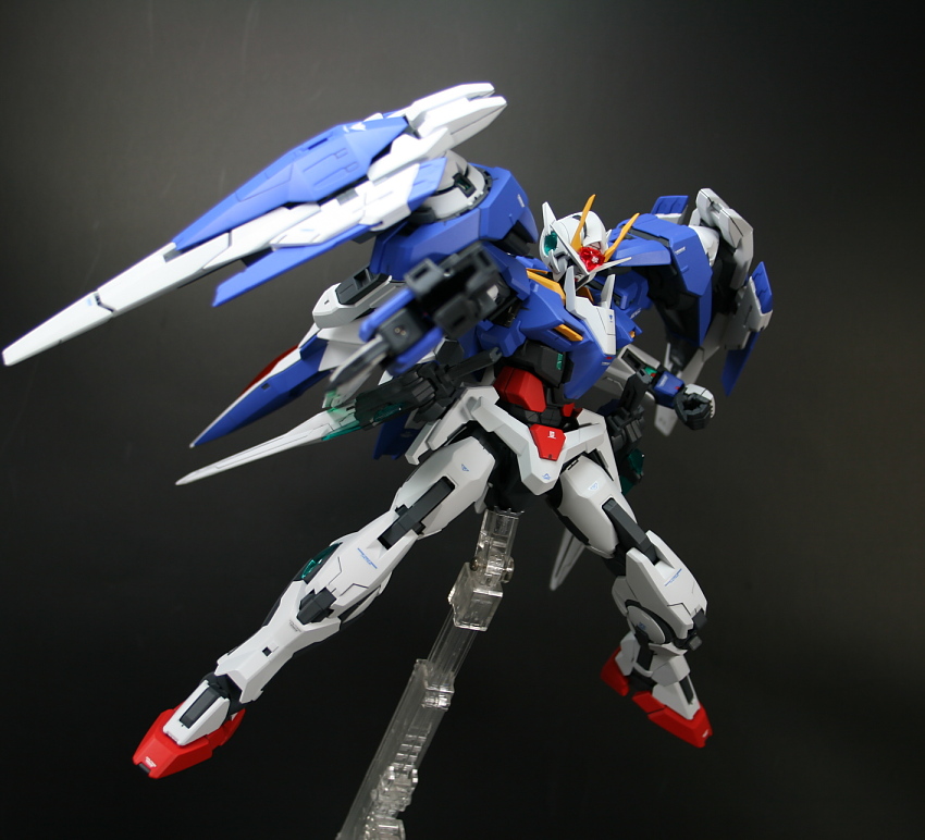 MG 1/100 GN-0000+GNR-010 OO Raiser by Bandai