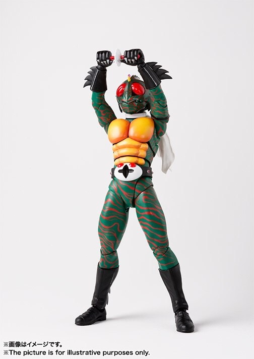 Pre-order : S.H.FIGUARTS (SHINKOCCOU SEIHOU) KAMEN RIDER AMAZON