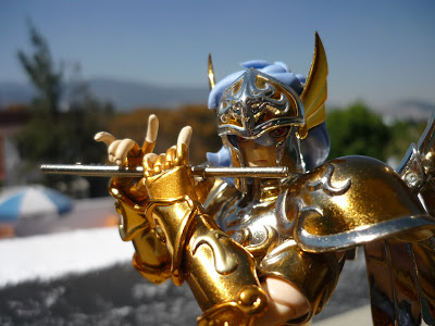 Saint Seiya Saint Cloth Myth Siren Sorento Scale by Bandai