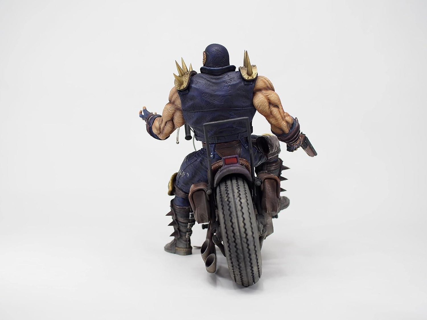 Pre-order : CCP Muscular Collection Fist of the North Star Hokuto Ultimate Modeling 2nd Jagi & Bike (Set In-play | Fierce Fight Version) by CCP