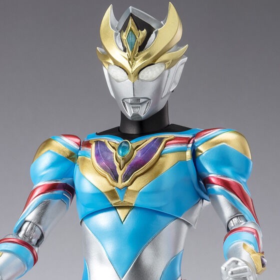 PRE-ORDER : S.H.Figuarts Ultraman Decker Dynamic Type