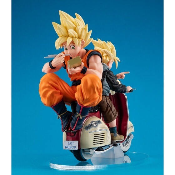 PRE-ORDER : Desktop Real McCoy EX Dragon Ball Z Super Saiyan Son Goku & Super Saiyan Son Gohan & Bike