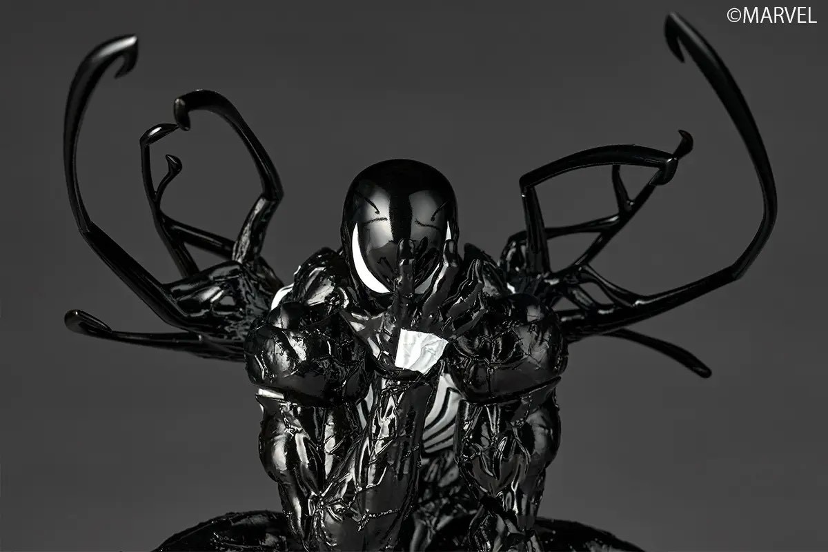 Pre-order : Revoltech Amazing Yamaguchi Symbiote Spider-Man by Kaiyodo
