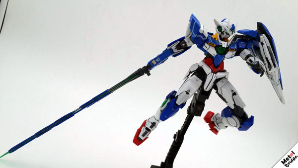 Gundam RG 1/144 OO QAN[T] by Bandai