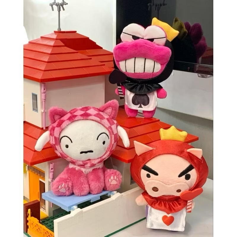 ตุ๊กตาพวงกุญแจ Crayon Shinchan x Alice in Wonderland Series Plush Keychain by LDCX