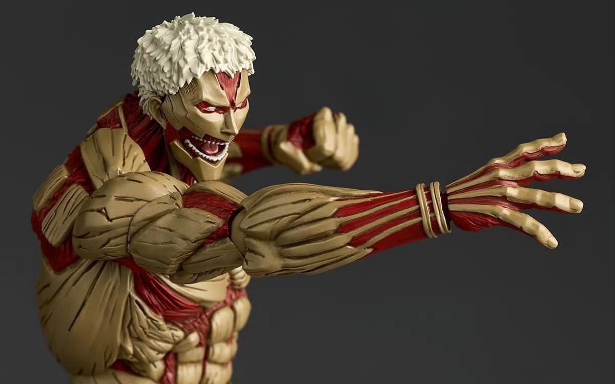 Pre-order : Revoltech Amazing Yamaguchi Attack on Titan Armored Titan by Kaiyodo