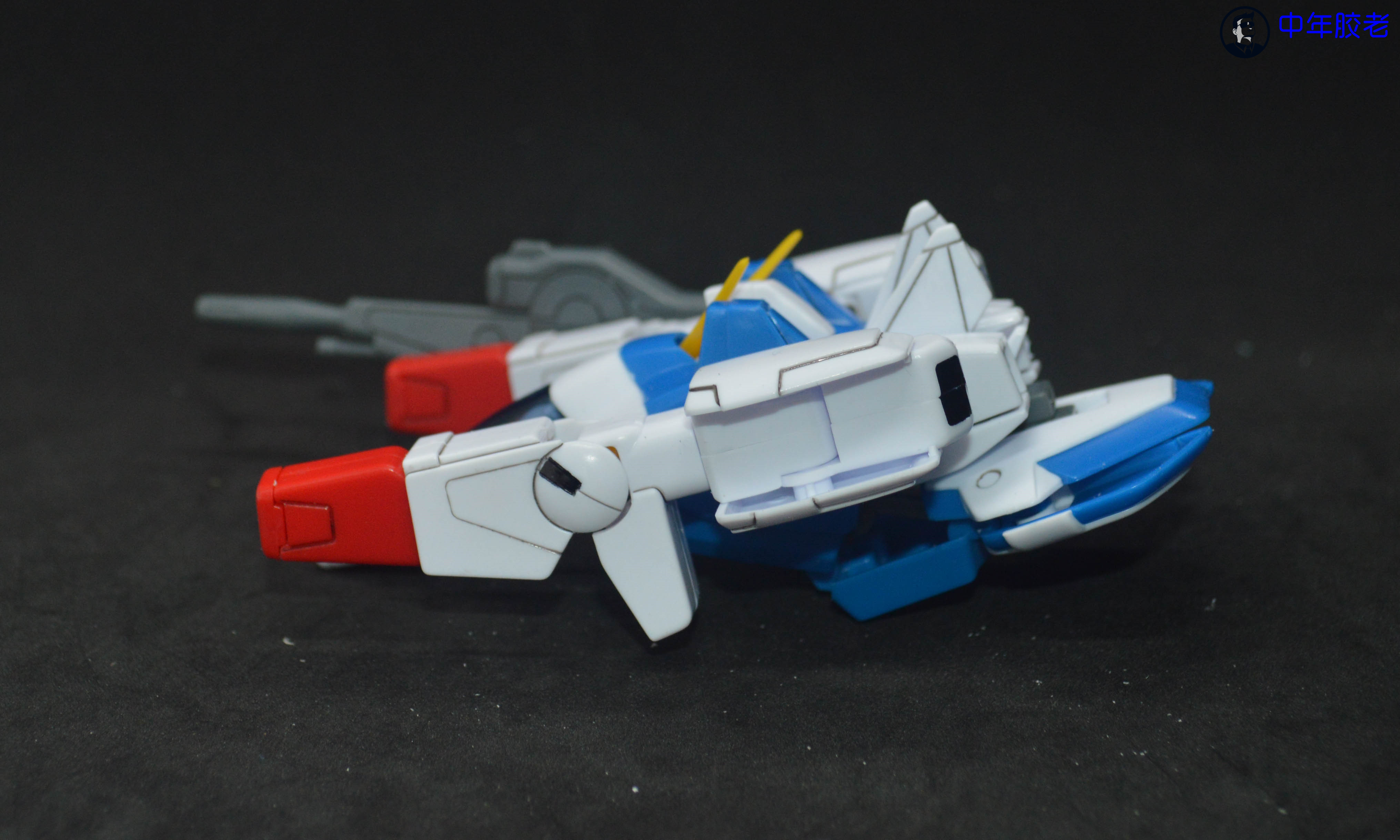 Hg 1/100 LM312V04 Victory Gundam by Bandai