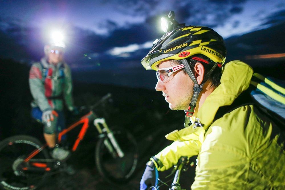 ไฟฉาย LED Lenser XEO19R White Gift Box