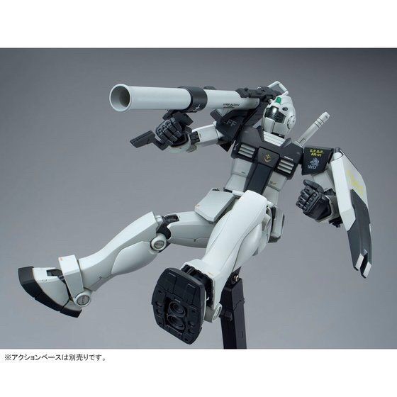 PRE-ORDER : MG 1/100 RGM-79 GM (WHITE DINGOS COLOR) PLASTIC MODEL
