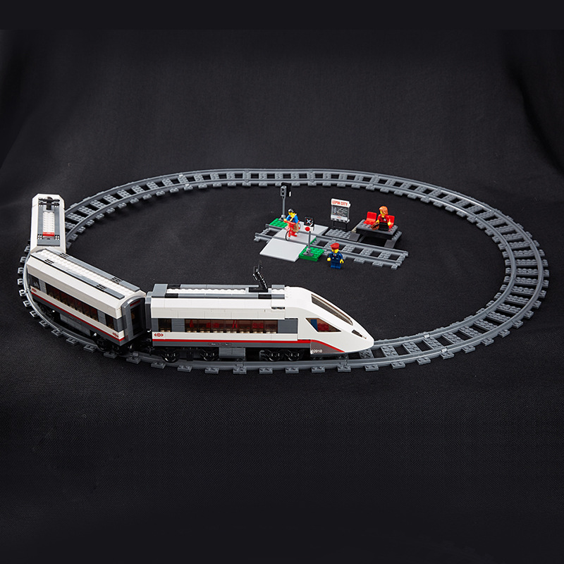 Lepin 02010 High-Speed Passenger Train 659pcs