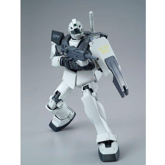 PRE-ORDER : MG 1/100 RGM-79 GM (WHITE DINGOS COLOR) PLASTIC MODEL