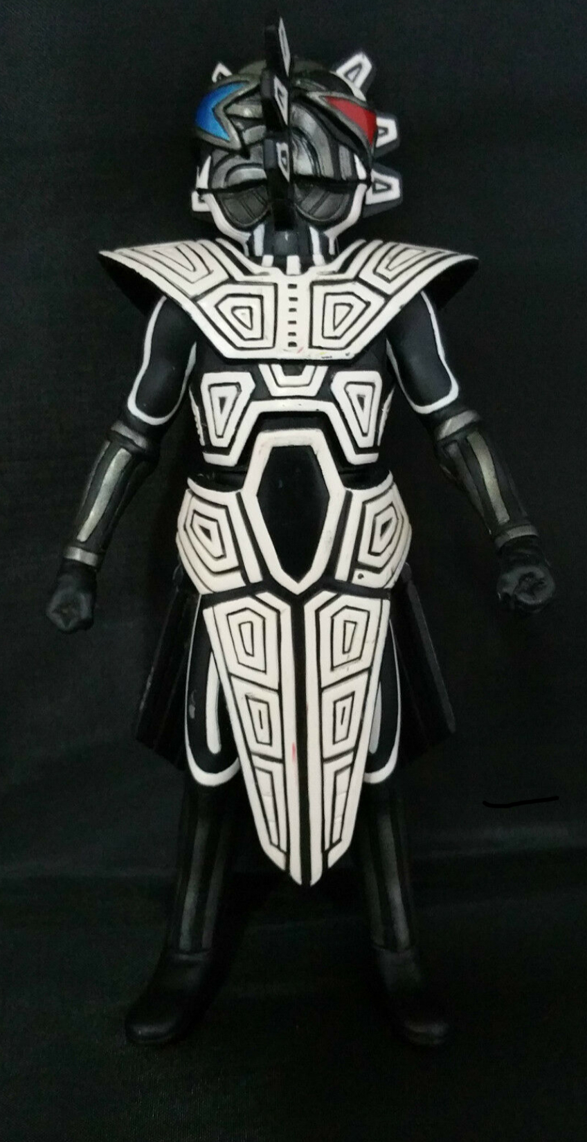 Ultra Monster Series - Ultraman Cosmos No.35 Gigi 7” by Bandai (หมุนคอได้)