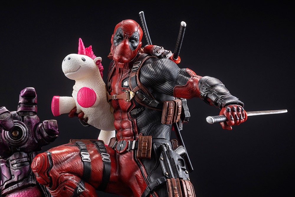 Pre-order : DEADPOOL FINE ART STATUE SIGNATURE SERIES -Featuring the Kucharek Brothers-