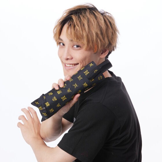 PRE-ORDER : Kamen Rider Kuuga Linto Script Automatic Opening And Closing Folding Umbrella