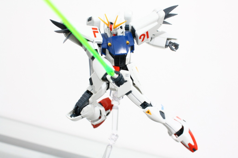MG 1/100 Gundam F91 by Bandai