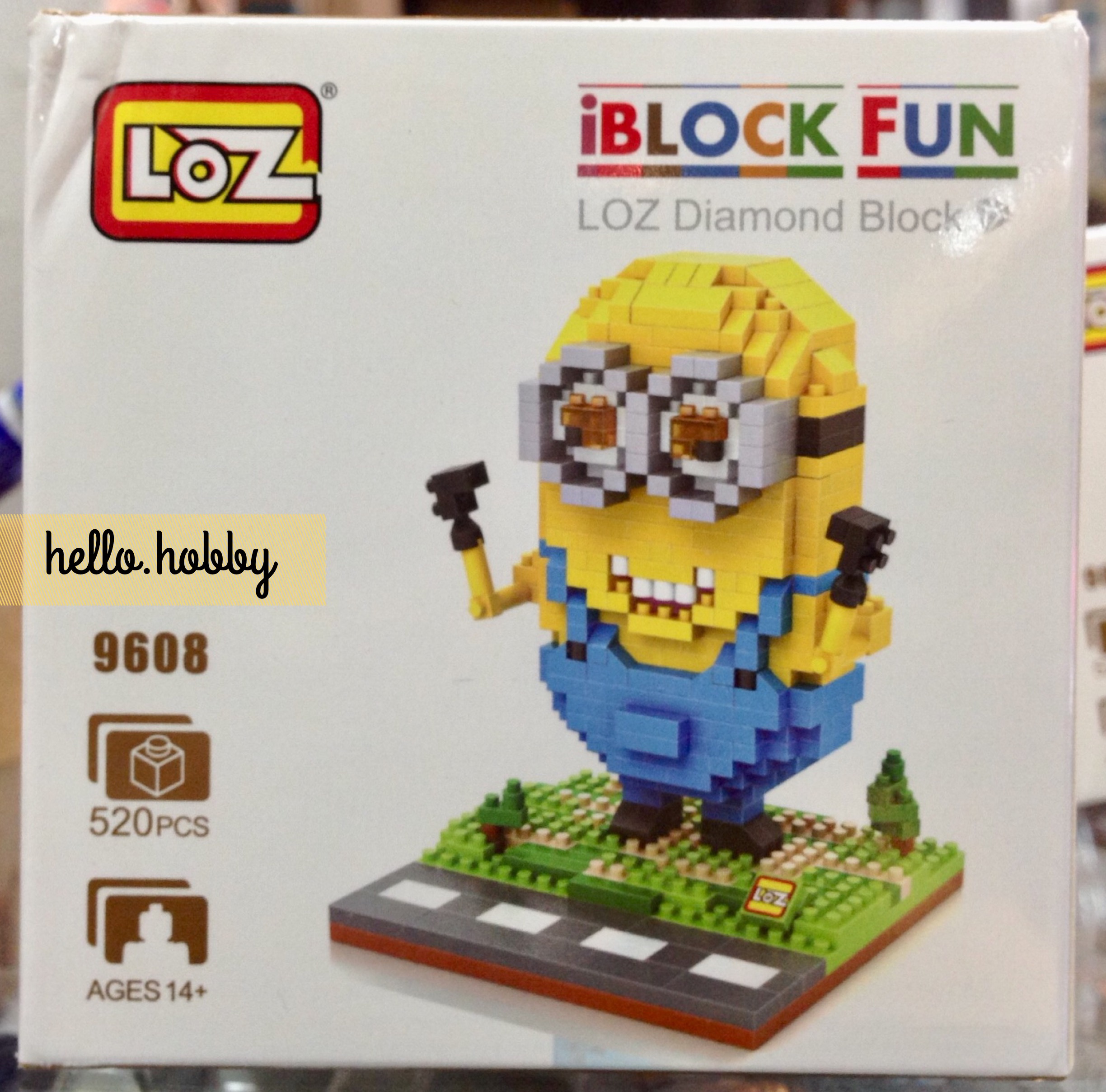 LOZ 9608 Modern Minion 520pcs