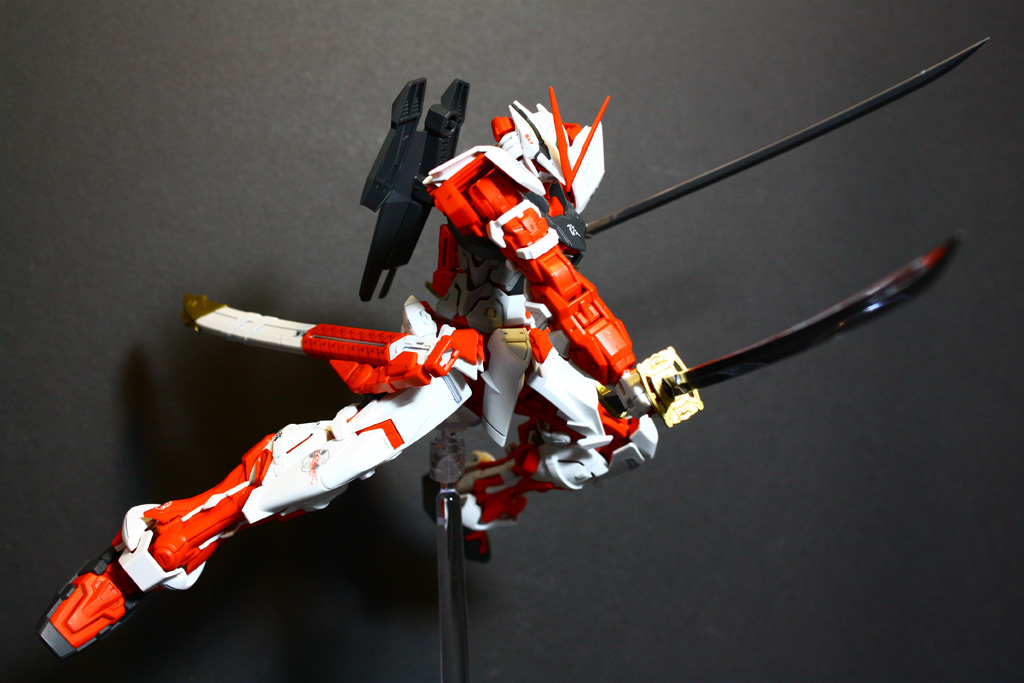 MG 1/100 Gundam Astray Red Frame Kai Ver. by Bandai