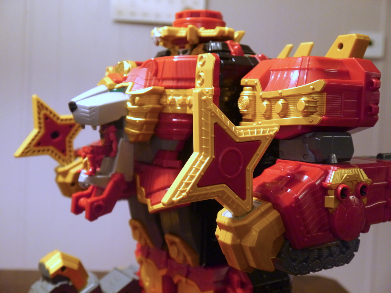 Shuriken Sentai Ninninger DX Lion Haoh by Bandai